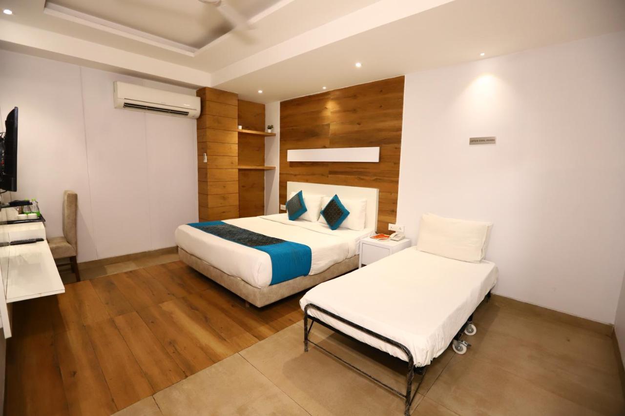 Hotel Stanley By Foxi Group- Near Delhi International Airport Нью-Дели Экстерьер фото