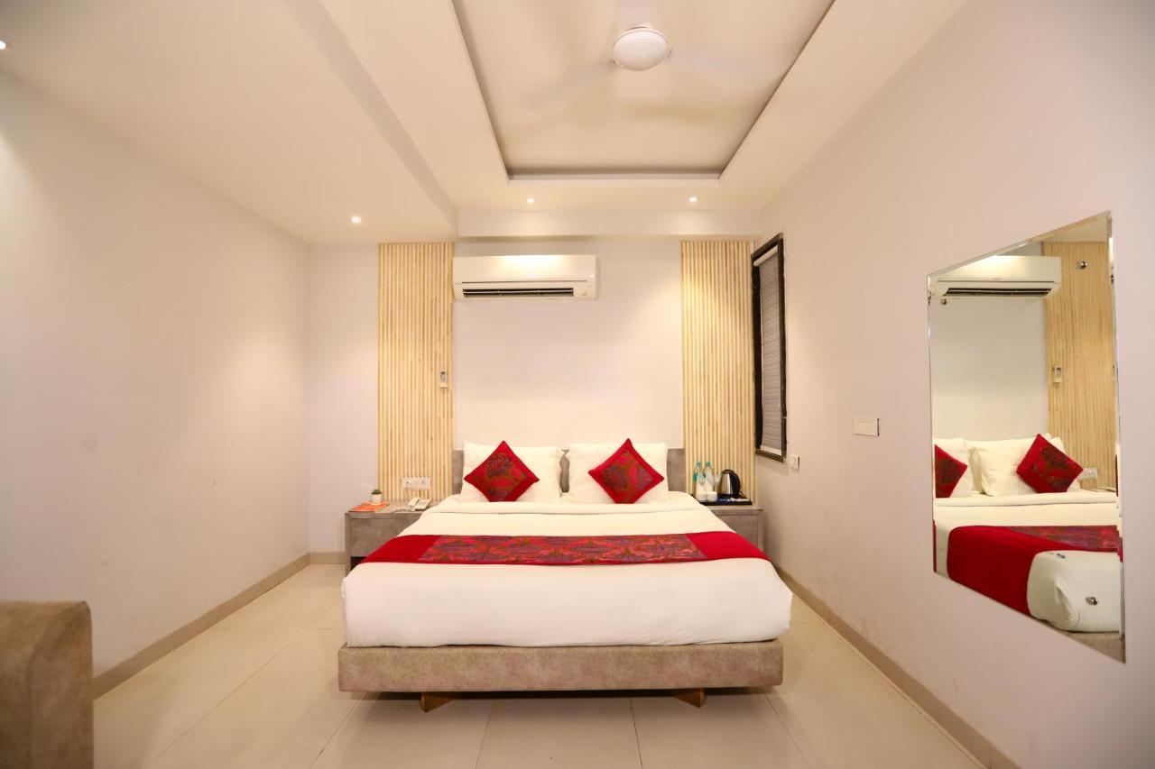 Hotel Stanley By Foxi Group- Near Delhi International Airport Нью-Дели Экстерьер фото