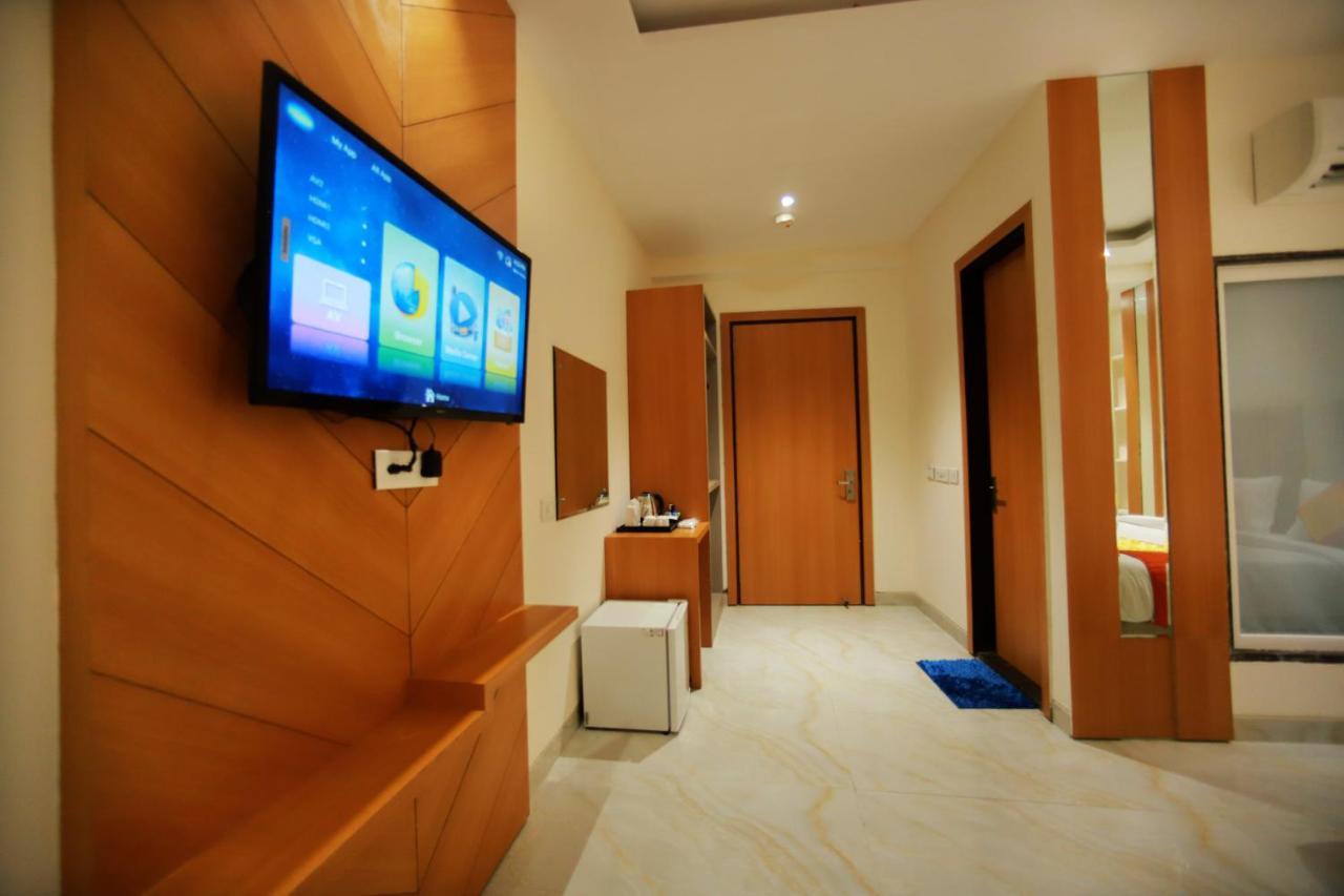 Hotel Stanley By Foxi Group- Near Delhi International Airport Нью-Дели Экстерьер фото