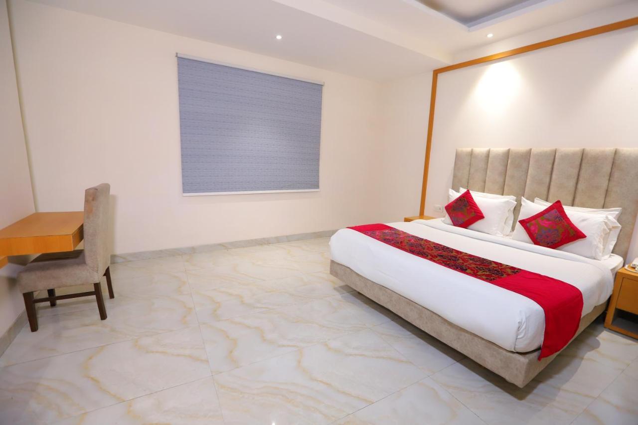 Hotel Stanley By Foxi Group- Near Delhi International Airport Нью-Дели Экстерьер фото