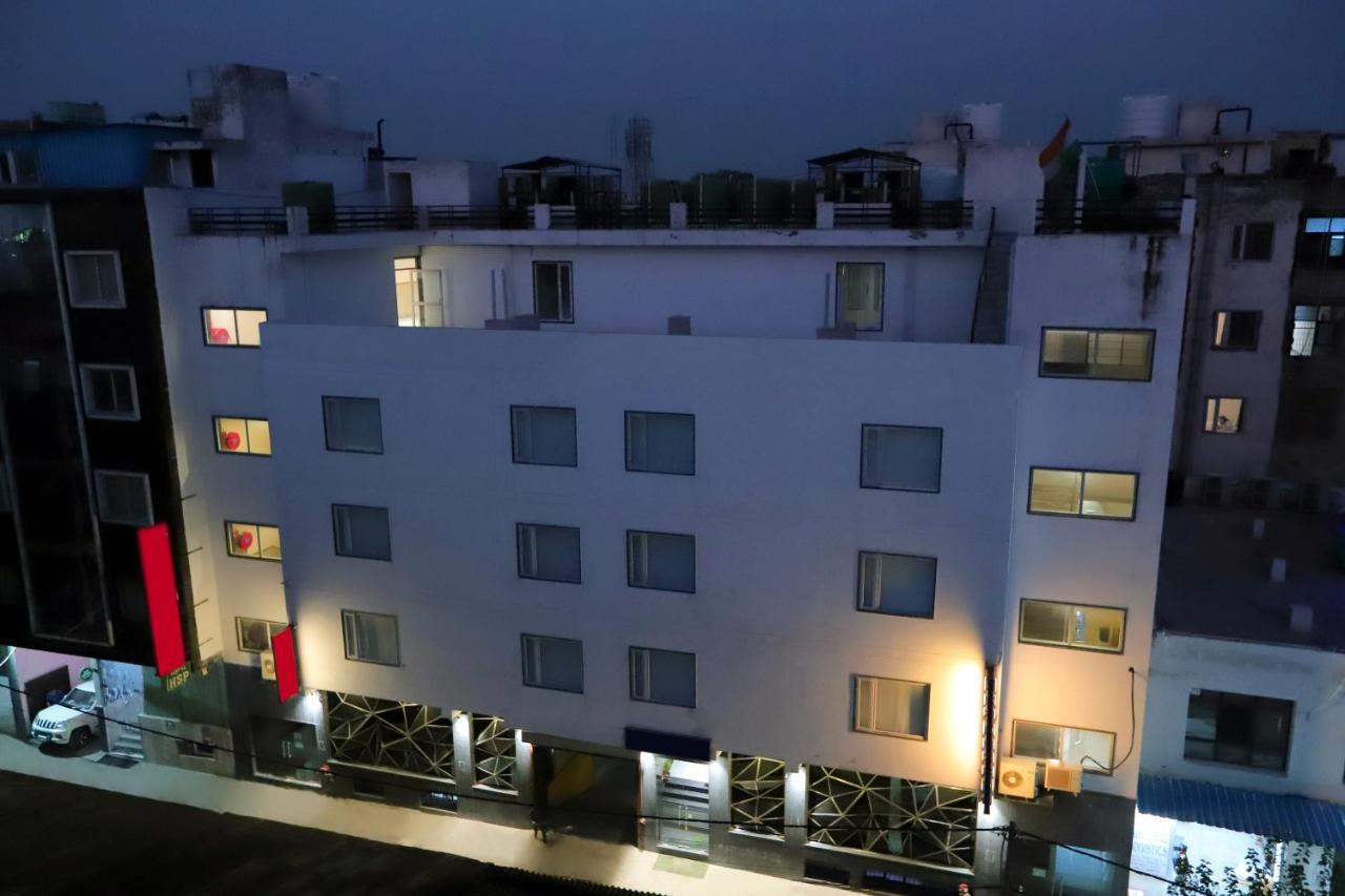 Hotel Stanley By Foxi Group- Near Delhi International Airport Нью-Дели Экстерьер фото