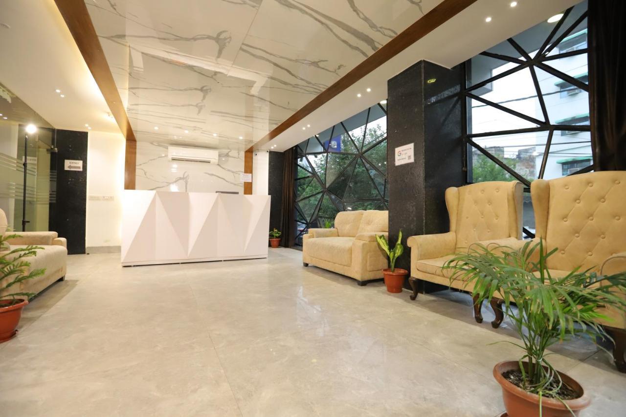 Hotel Stanley By Foxi Group- Near Delhi International Airport Нью-Дели Экстерьер фото