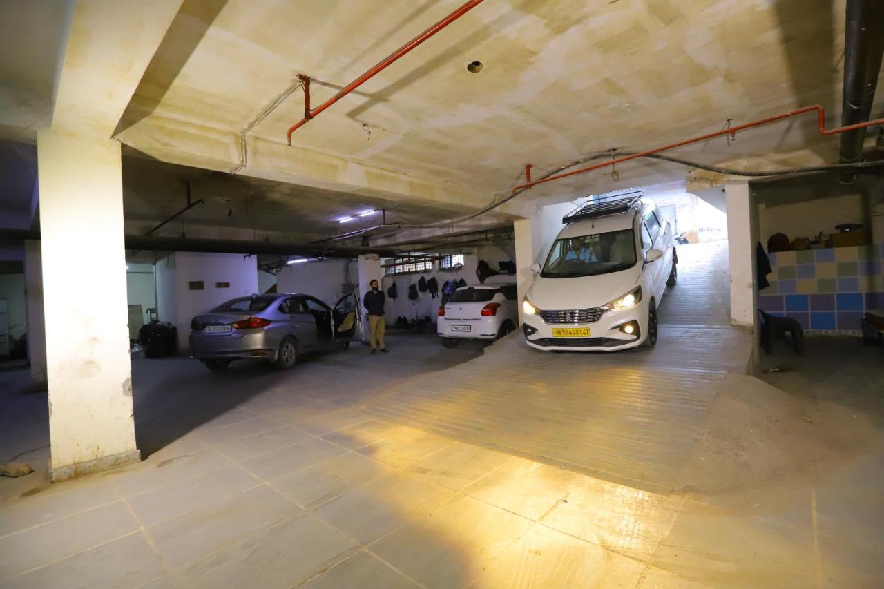 Hotel Stanley By Foxi Group- Near Delhi International Airport Нью-Дели Экстерьер фото